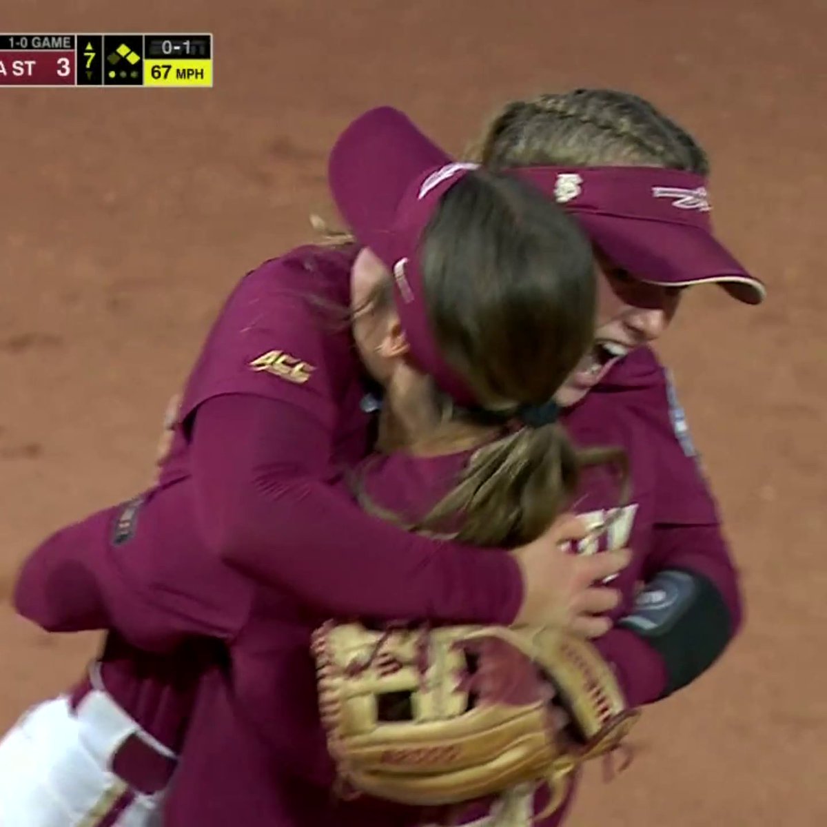 JOSIE MUFFLEY GOES AERIAL TO END THE GAME 😤 #SCtop10 Florida State Softball 🥎 | #WCWS
