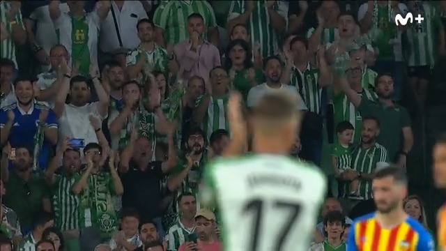 LEYENDA DEL FÚTBOL ESPAÑOL. 👏 La emoción de Joaquín. El homenaje del Villamarín. #LaCasadelFútbol #LaLiga