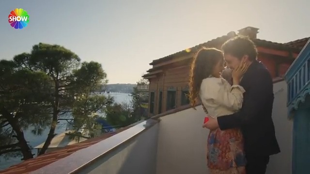 "Benimle evlenir misin?" ❤ #MihSel Mihran, Selma'ya evlilik teklifi ediyor! #GüzelGünler Güzel Günler