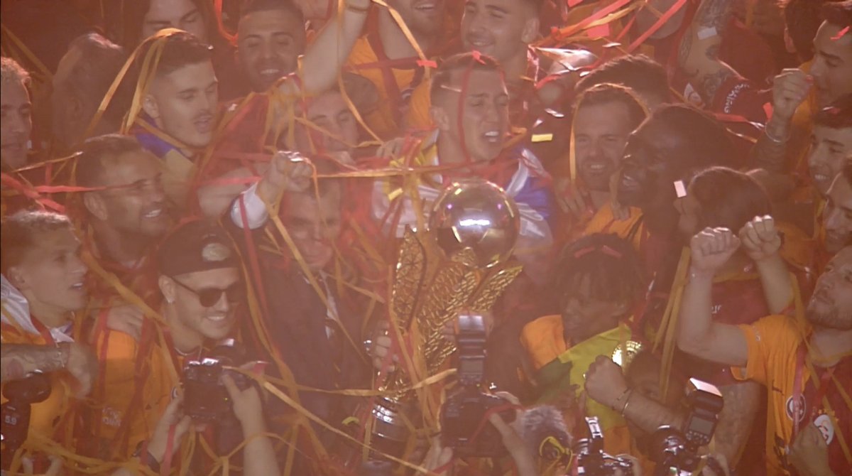 2022-2023 Spor Toto Süper Lig Sezonu Şampiyonu GALATASARAY! 🏆 #ŞampiyonunGecesi