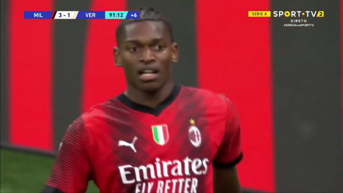 Rafael Leão sentou-os 🥵