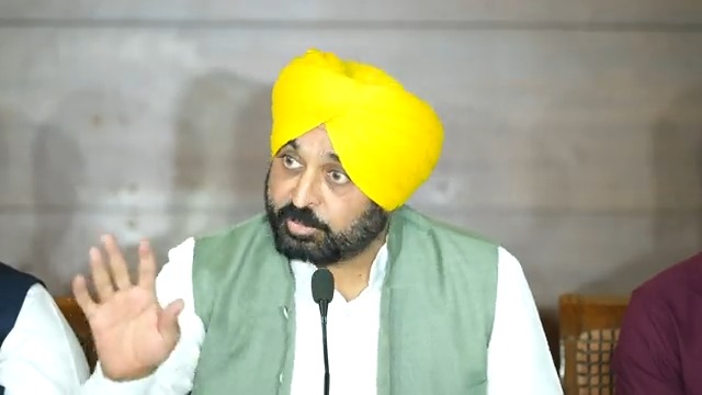 ਹਰਿਆਣੇ ਨੇ ਜੇ ਆਪਣੇ ਕਾਲਜਾਂ ਲਈ ਯੂਨੀਵਰਸਿਟੀ ਬਣਾਉਣੀ ਹੈ ਤਾਂ ਅੰਬਾਲੇ ਜਾਂ ਪੰਚਕੁਲਾ ਵਿਖੇ ਬਣਾ ਲੈਣ…ਅੱਜ ਮੈਂ ਪੰਜਾਬ ਯੂਨੀਵਰਸਿਟੀ ‘ਚ ਹਰਿਆਣੇ ਦੇ ਹਿੱਸੇ ਨੂੰ ਸਾਫ਼ ਮਨਾਂ ਕਰਕੇ ਆਇਆ ਹਾਂ…