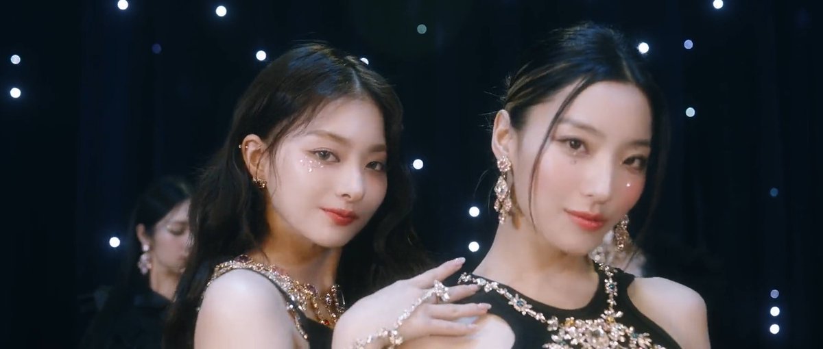 fromis_9 (프로미스나인) 1st Album [Unlock My World] '#menow' Official MV #fromis_9 #프로미스나인 #Unlock_My_World #menow #느껴봐_프롬이들의_menow