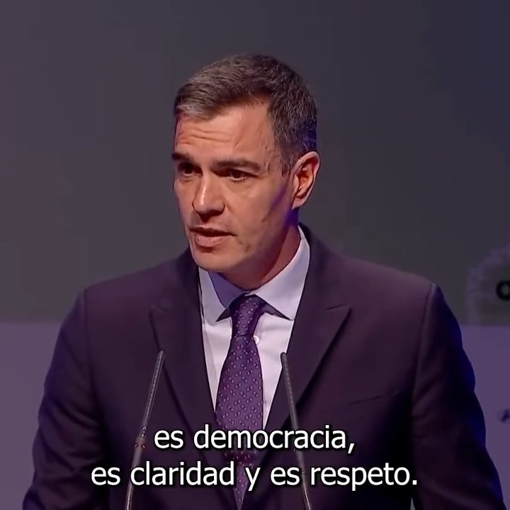 La elección no es o Sánchez o España. El 60% de los votantes que no optaron por #VoxPP el 28M no son antiespañoles. La elección es o Sánchez o Feijóo. O Feijóo o Sánchez. España merece que estas elecciones sean las de los debates democráticos. Seis debates en seis semanas.