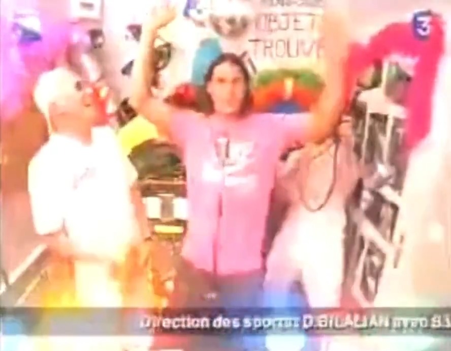 Pépite : Rafael Nadal chante La Bamba au Karaoké lors de Roland-Garros 2008 🎤 (🎥 francetvsport)