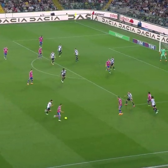 Adrien sfiora solo il gol. Ma che azione 👏