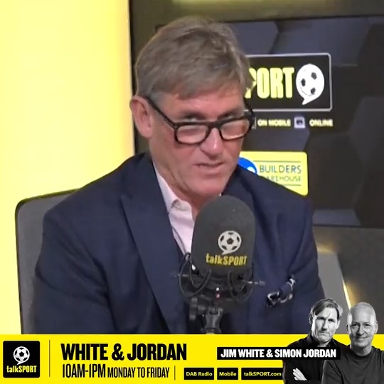 🫢 "United are Ferrari, City are Red Bull!" 😳 "Nobody in the world would buy City for £6 billion! But people would buy United for that!" Simon explains why #MUFC is still a bigger club than #MCFC, despite City's recent success. 🔥