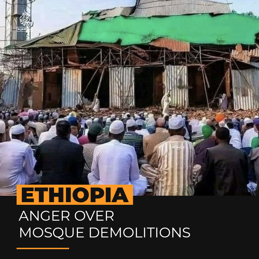 Several mosques have been destroyed on the outskirts of Ethiopia’s capital Addis Ababa in recent months, sparking anger among worshippers and leading to deadly protests ⤵️