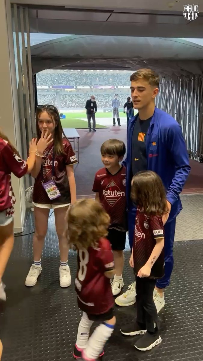 Gavi Familia Iniesta 📸