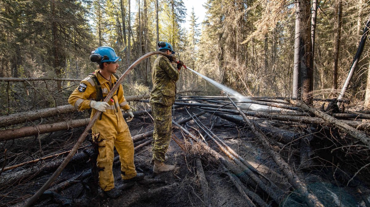 This wildfire season has already been devastating for communities across the country. We’re taking action to keep people safe, to support those affected, and to make sure the provinces and territories have the assistance they need. Here’s the latest on the work we’re doing: