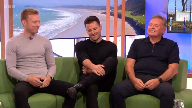 🏍 Can you imagine your parent doing a bungee jump? 🫣 Mark Wright and John Wright have somehow persuaded Mark Senior to do extreme sports 👀 #TheOneShow 👉