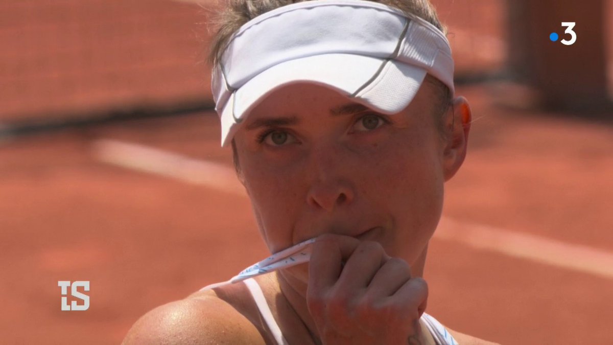 🗣️ #TLS | " Je ne suis pas une poupée que les gens vont aimer, je ne vais pas trahir mon pays juste pour être aimée des gens " 🇺🇦 🎾 Battue par Aryna Sabalenka en quarts de finale, Elina Svitolina a refusé de serrer la main de son adversaire biélorusse 🇧🇾