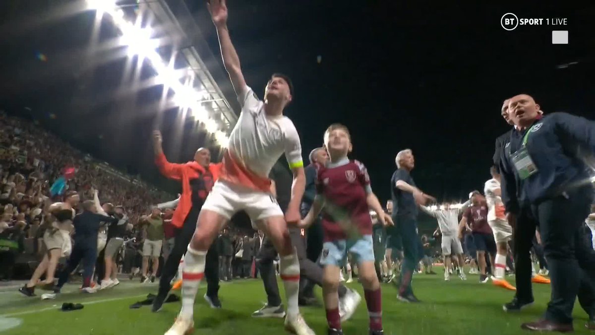 Declan Rice partying like there's no tomorrow!! 🥳 #UECLfinal