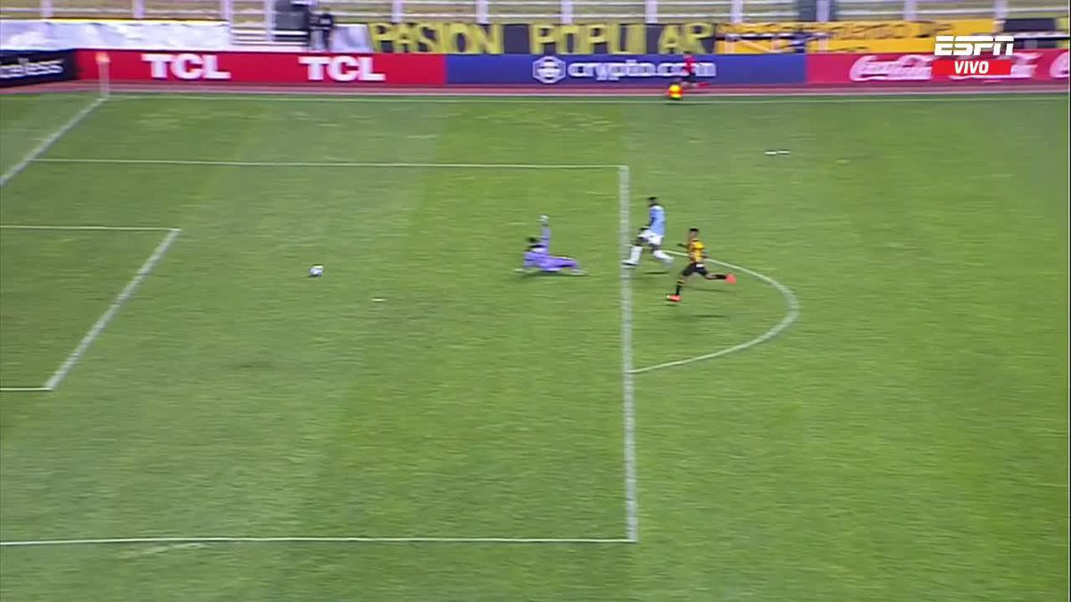 ¡GOLAZO DE SPORTING CRISTAL! Magistral pase de Yotún y perfecta definición de Corozo para el 2-1 ante The Strongest en la #LIBERTADORESxESPN. ▶️ Mira la 🏆 CONMEBOL #Libertadores en #StarPlusLA.