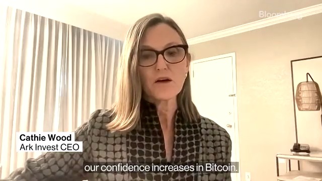 $1,000,000 per #bitcoin "The more uncertainty and volatility in the global economies, the more our confidence in #bitcoin increases. It's a hedge against inflation", explains Cathie Wood