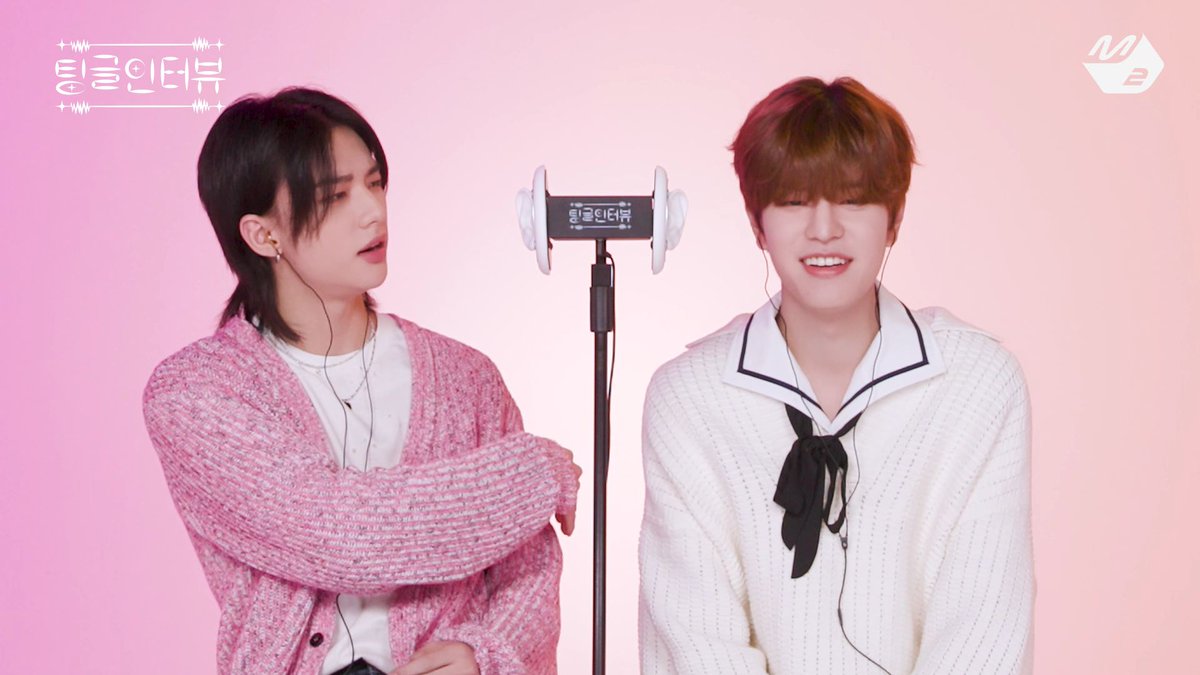 오라 스트레이 키즈의 달콤한 "세 번째 팅글인터뷰"여.. 얘들아 팅글이 어려워? 팅글이 불편해? 팅글이 잘할게🙏🏻 내일 밤 11시 #팅글인터뷰 최초공개! #팅글인터뷰 #StrayKids #현진 #승민 #스트레이키즈 Stray Kids