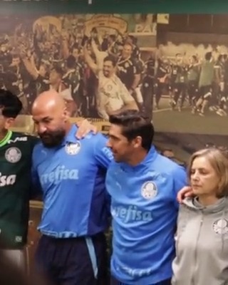 Que time! Que família! Das arquibancadas ao vestiário, #TodosSomosUm! 💚 Bom dia, torcida que canta e vibra! 🌞 #AvantiPalestra #FamíliaPalmeiras #ClassificaçãoDeAlmanaque