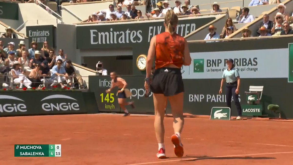Muchova got angles 📐 #RolandGarros | Karolina Muchova