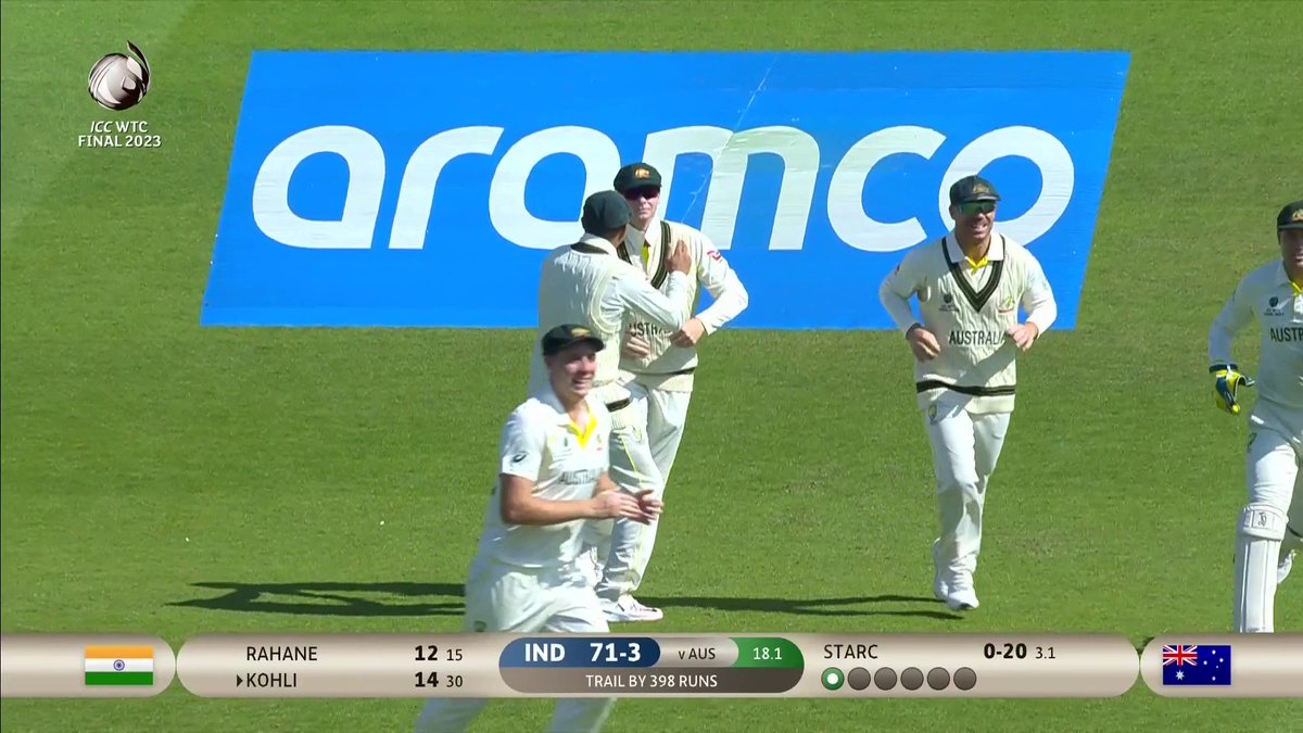 That extra bounce 💫 Mitchell Starc takes the BIG wicket of Virat Kohli 👊 This is becoming a nightmare for India!