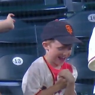 That first baseball feeling. ⚾️❤️