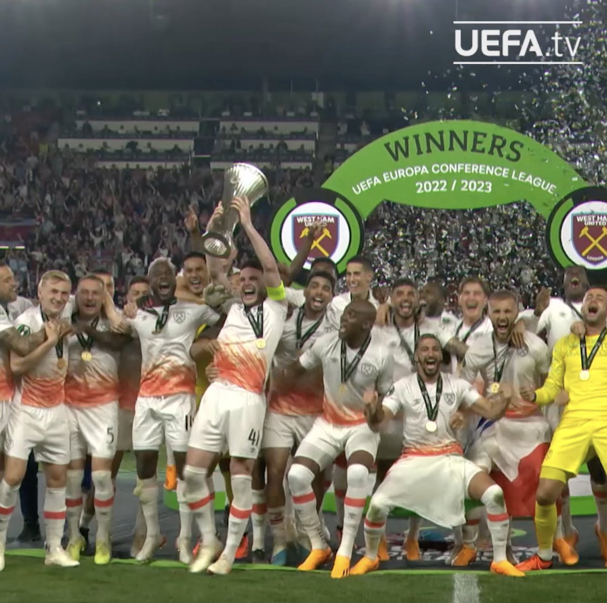 The moment West Ham made history ๐ #UECLfinal