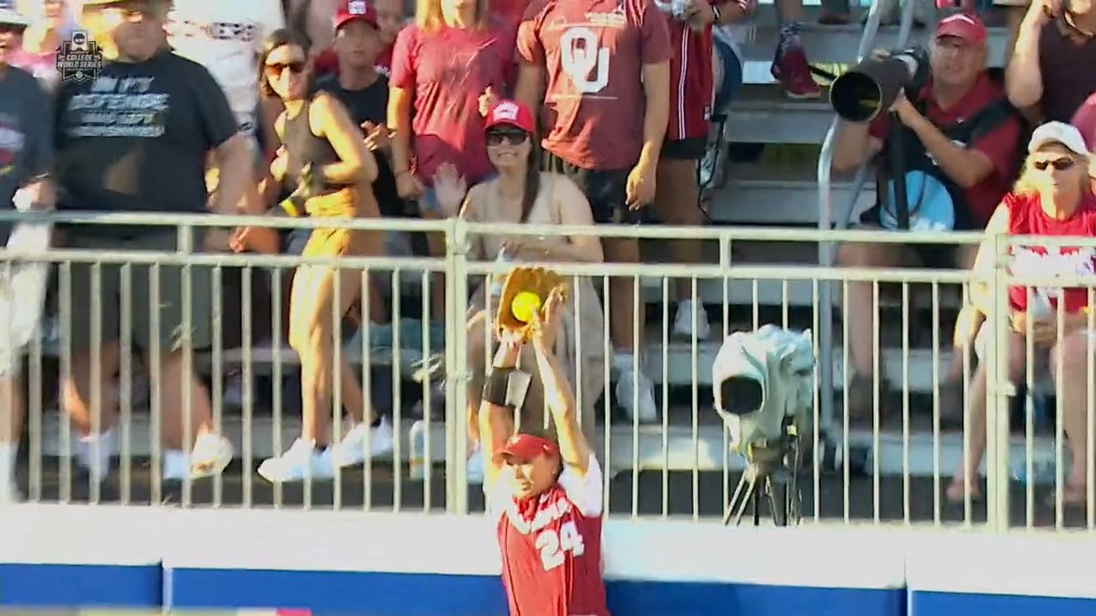 JAYDA COLEMAN ROB JOB! 🗣️ Jayda Coleman #WCWS #SCtop10 x 🎥 ESPN / Oklahoma Softball