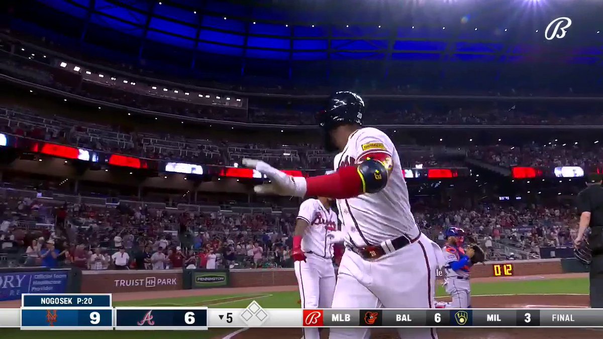 The booth forgot who was supposed to do the home run call so Jeff Francoeur went back for seconds 😂