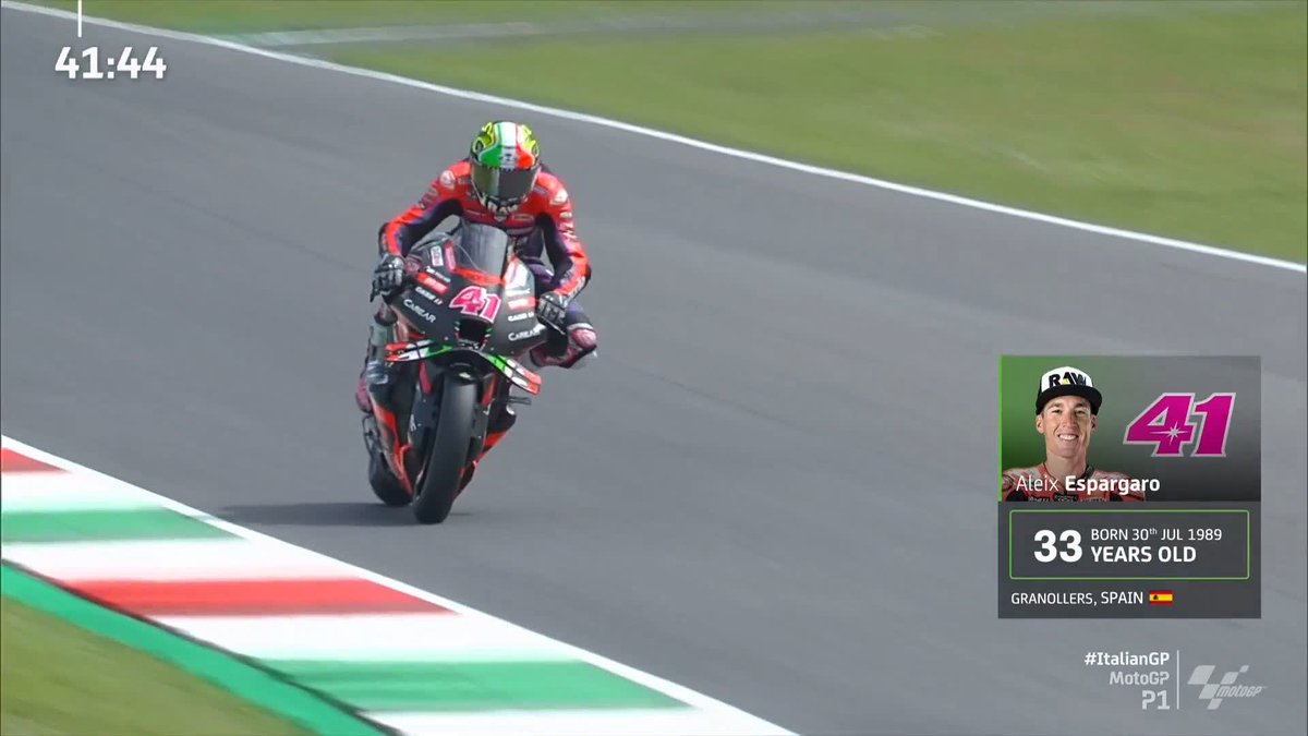 A special helmet design for Aleix Espargaró this weekend! 🙌 A nod to an Aprilia legend, the Roman Emperor Max Biaggi! 👏 #ItalianGP 🇮🇹