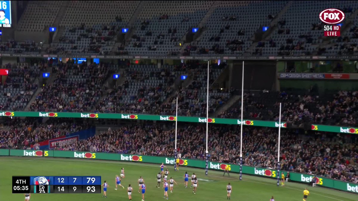 A massive call sees a Bulldogs goal overturned from a goal line shepherd😮 📺 Watch #AFLDogsPower on ch. 504 or stream on Kayo: ✍️ BLOG 🔢 MATCH CENTRE
