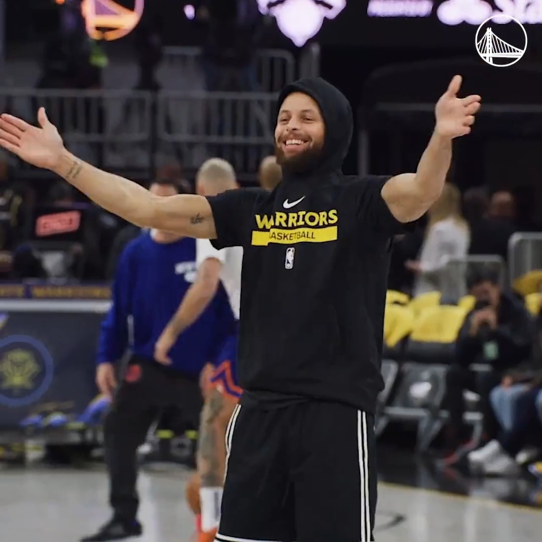 From swishes to shimmies! Stephen knows how to make the court his dance floor.🕺🏀 #DubsPlayerDay