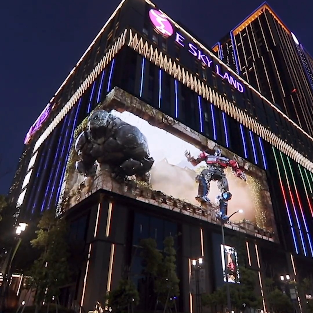 Prime and Primal are MAXIMIZING billboards in Taiwan and other major cities around the world. #Transformers #RiseOfTheBeasts