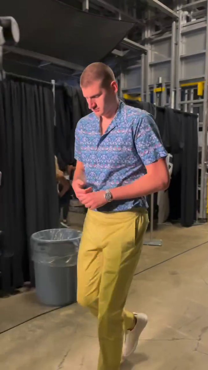 The Joker arrives for Game 4 in Miami 🌴 Will the Heat tie up the Finals or will the Nuggets go up 3-1? 🍿 8:30 PM ET on ABC