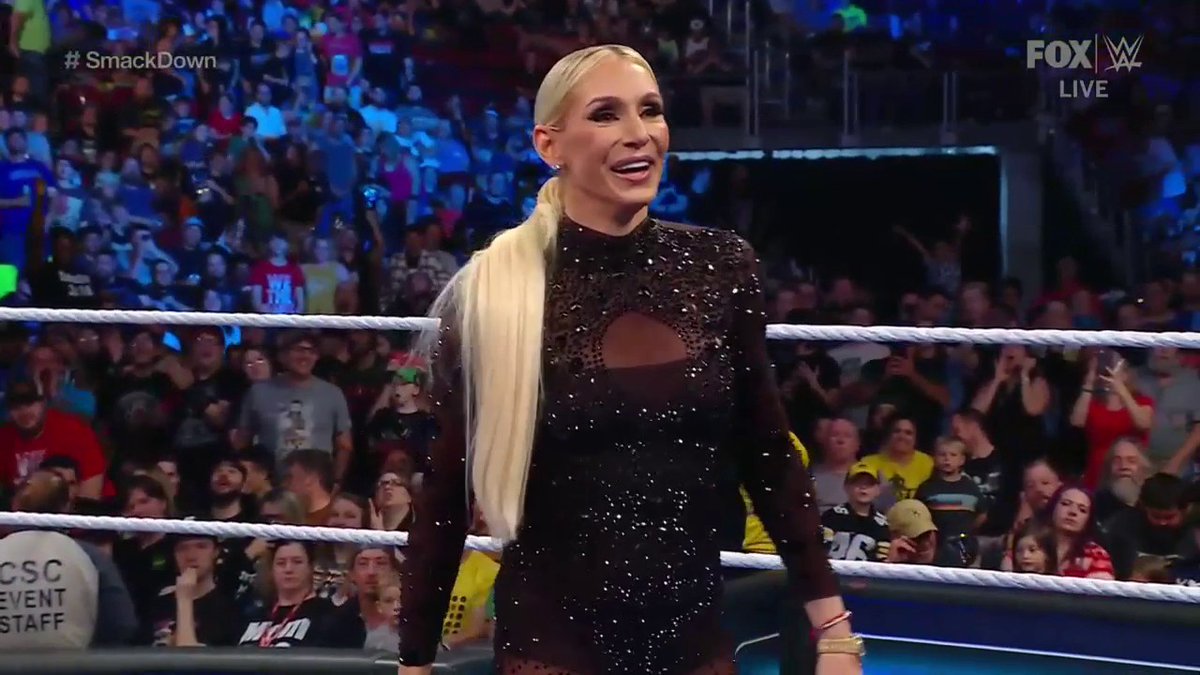THE QUEEN IS BACK! Charlotte Flair #SmackDown