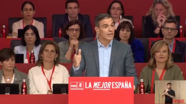 ➡️ Frente a sus mentiras: justicia social. ➡️ Frente a su silencio: debates. ➡️ Frente a sus insultos: reivindicar #LaMejorEspaña. ✅ Nuestro modelo es hacer y avanzar, el suyo es frenar y retroceder. Pedro Sánchez