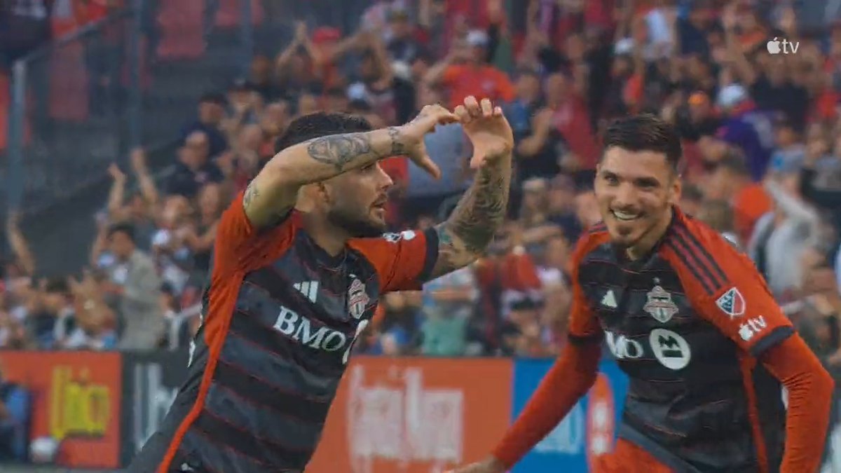 If that ain't a trademark tiraggiro 🤯 Lorenzo Insigne | #TFCLive