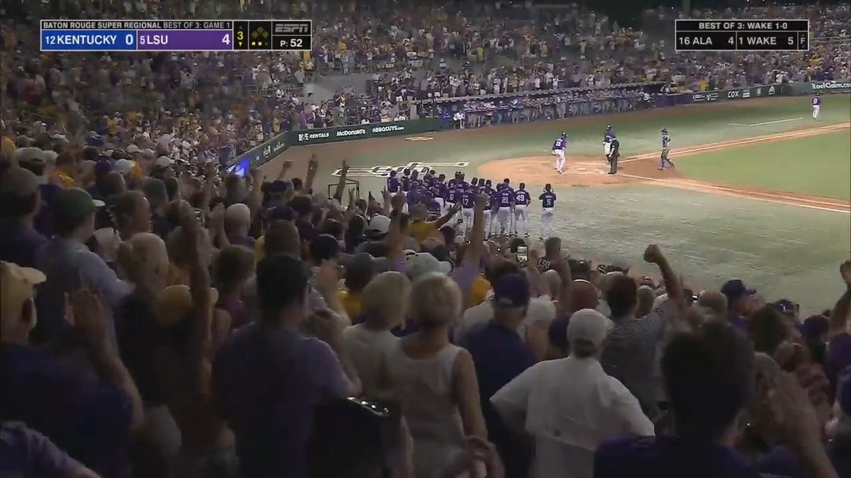 THIS environment. Pure juice. 🔋⚡️ LSU Baseball x #RoadToOmaha on ESPN2