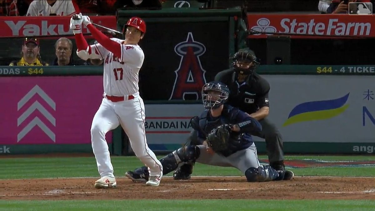 【 #エンゼルス 】#大谷翔平 ライトスタンドへの第18号2ランホームラン!!2試合連続の本塁打でトップに1本差のア・リーグ2位としています💥 #日本人選手情報