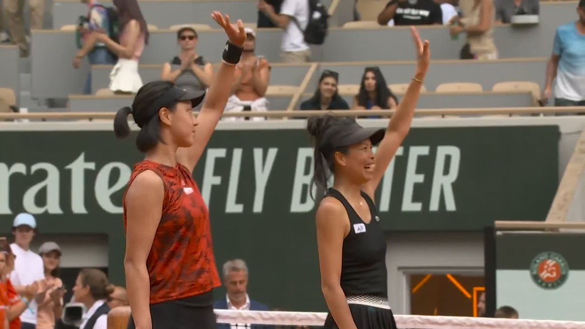 🏆 CHAMPIONS 🏆 Hsieh Su-Wei and Wang Xinyu claim the 2023 Women's Doubles title. The win marks Hsieh's 5th career Grand Slam doubles crown. #RolandGarros