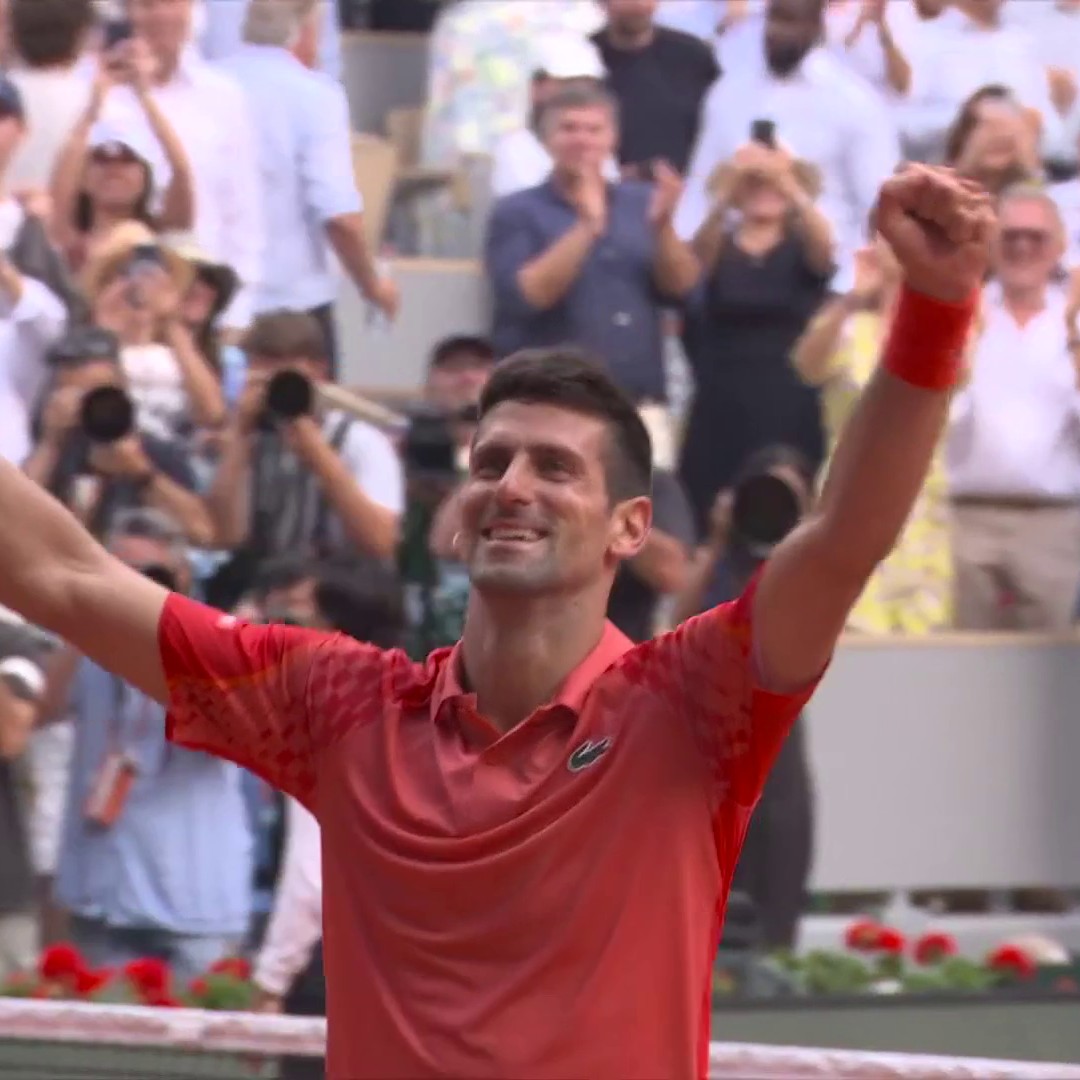 "𝙏𝙝𝙚 𝙥𝙞𝙣𝙣𝙞𝙘𝙡𝙚 𝙤𝙛 𝙝𝙞𝙨 𝙘𝙖𝙧𝙚𝙚𝙧!" 🏆 As if it was ever in doubt, Novak Djokovic cements himself as the 𝐆𝐫𝐞𝐚𝐭𝐞𝐬𝐭 𝐎𝐟 𝐀𝐥𝐥 𝐓𝐢𝐦𝐞! 🐐 #RolandGarros | Novak Djokovic