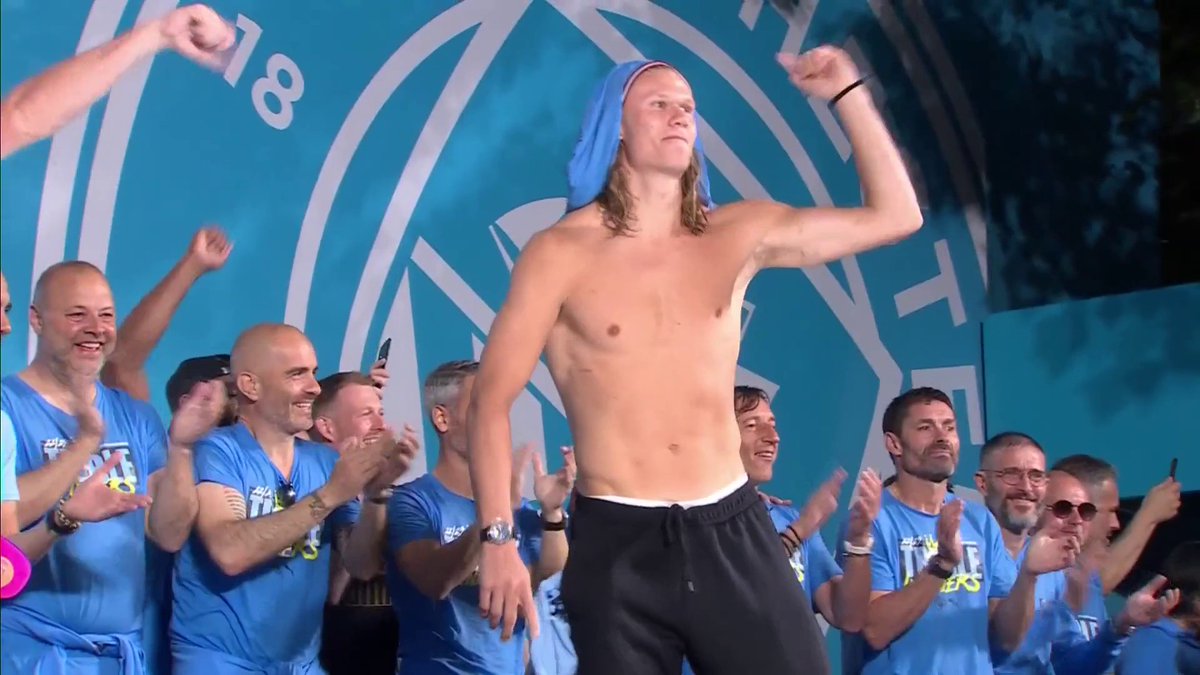HERE COME THE TREBLE WINNERS!!! 😍👑 Football Daily
