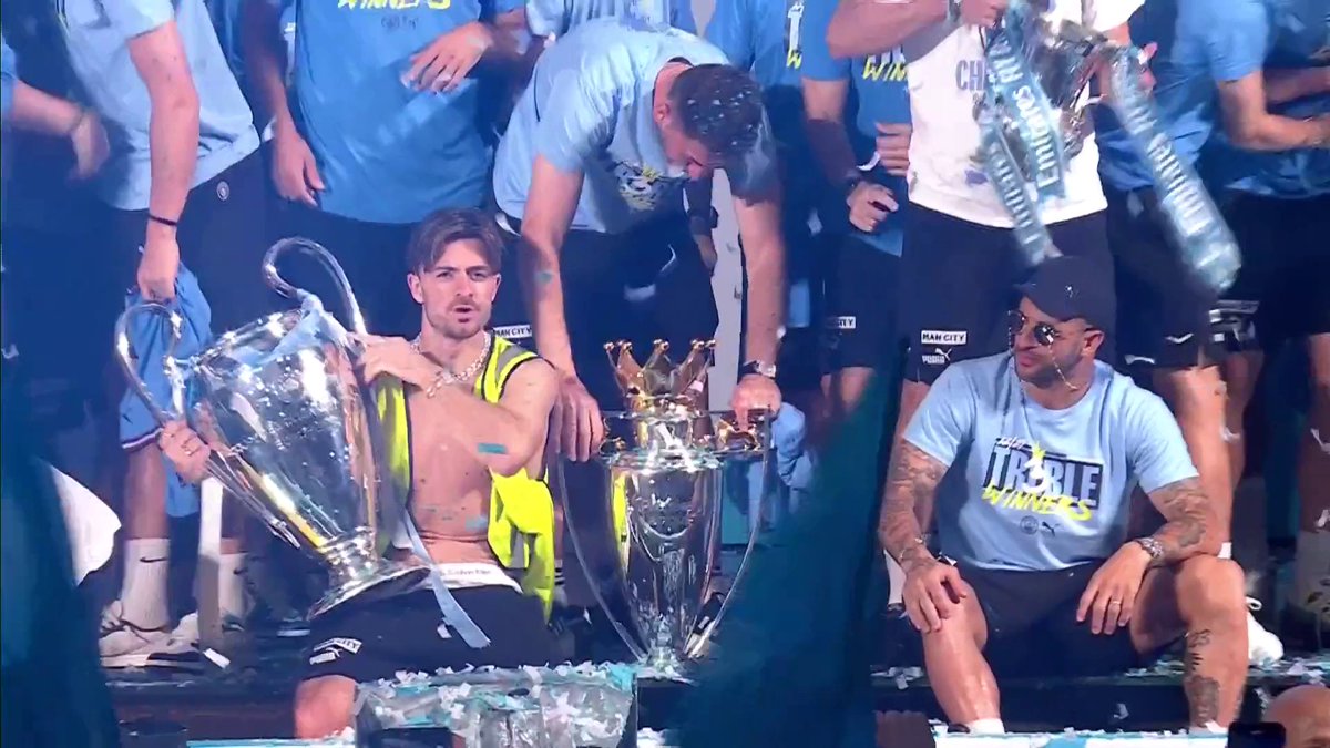 Just absolute carnage really. What a night! 😂💙 Football Daily