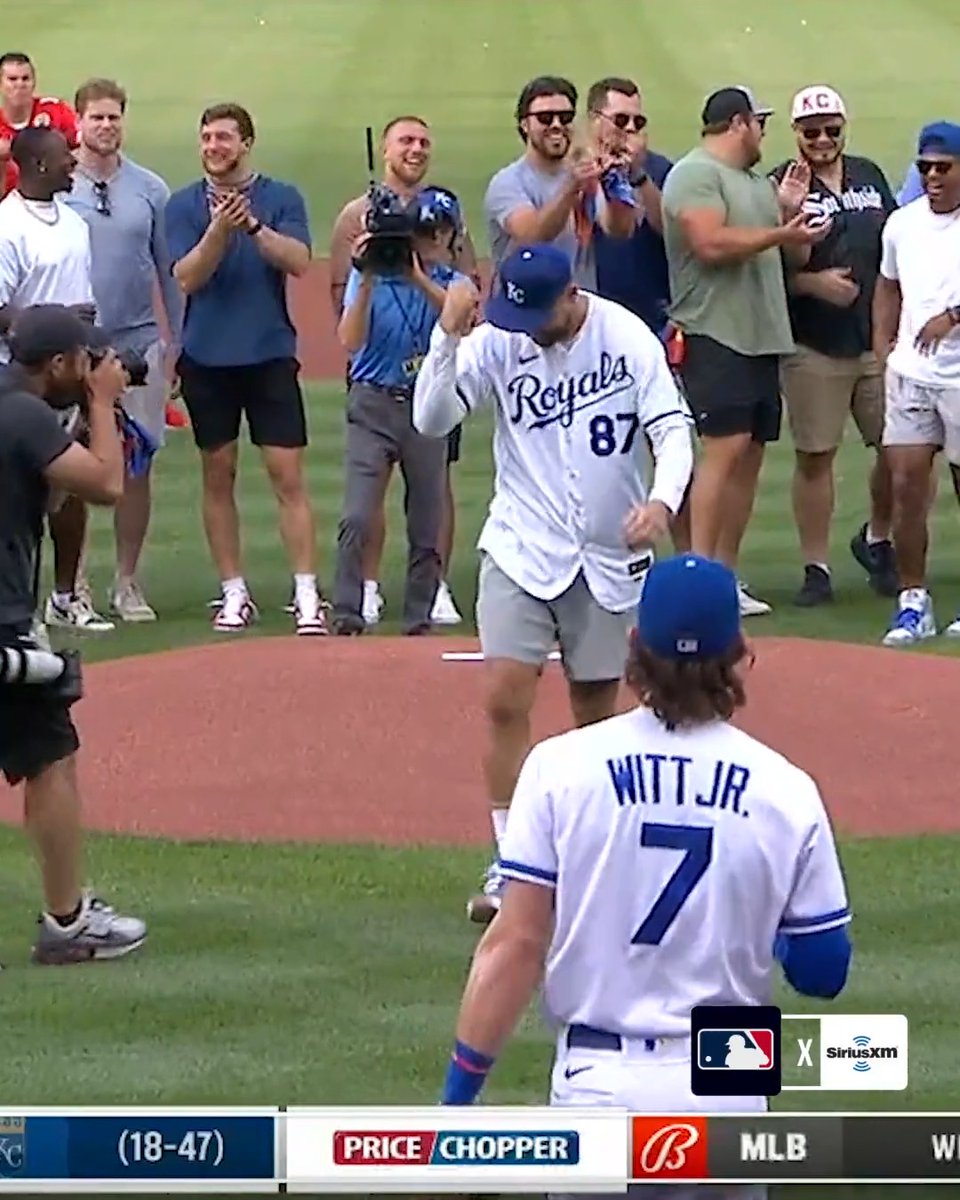 .Travis Kelce has been working on his form. (MLB x @SiriusXM)
