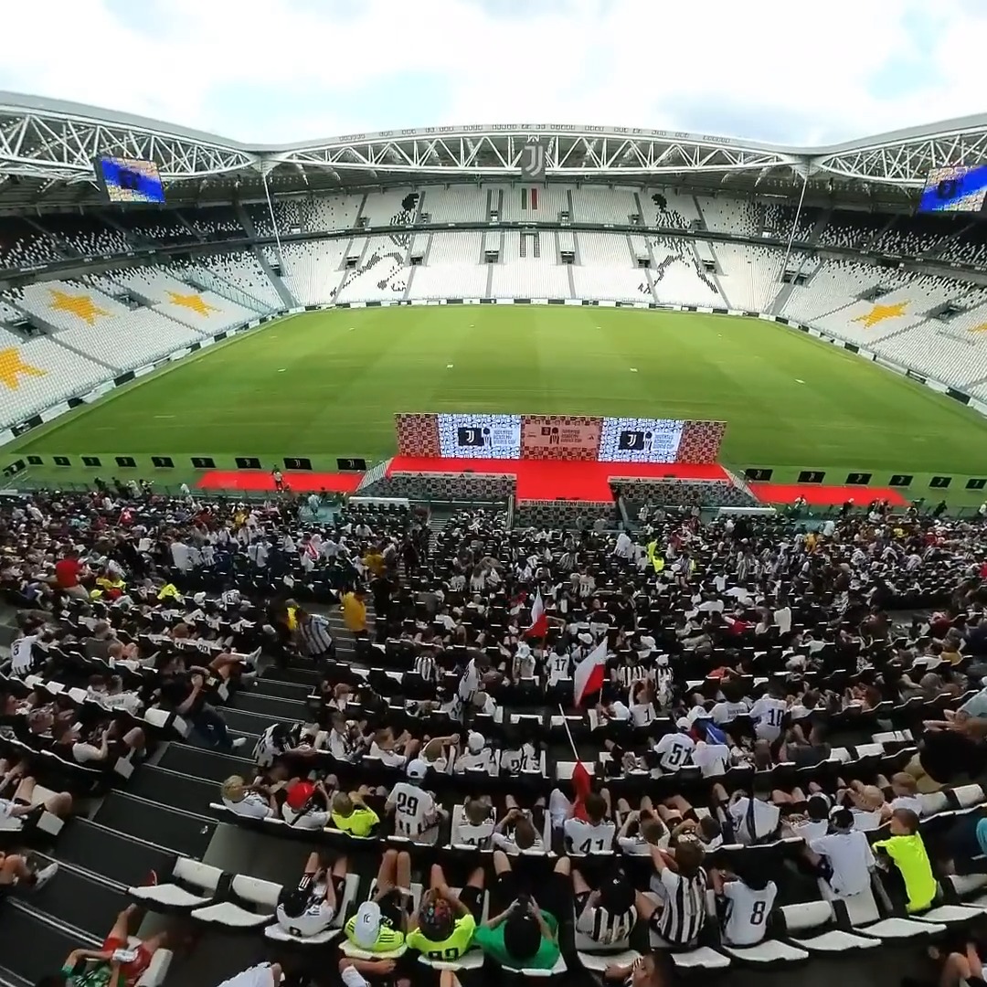 È iniziata la Juventus Academy World Cup 2023 🌎⚪️⚫️ Il recap della cerimonia di apertura all'Allianz Stadium con Claudio Marchisio 📹