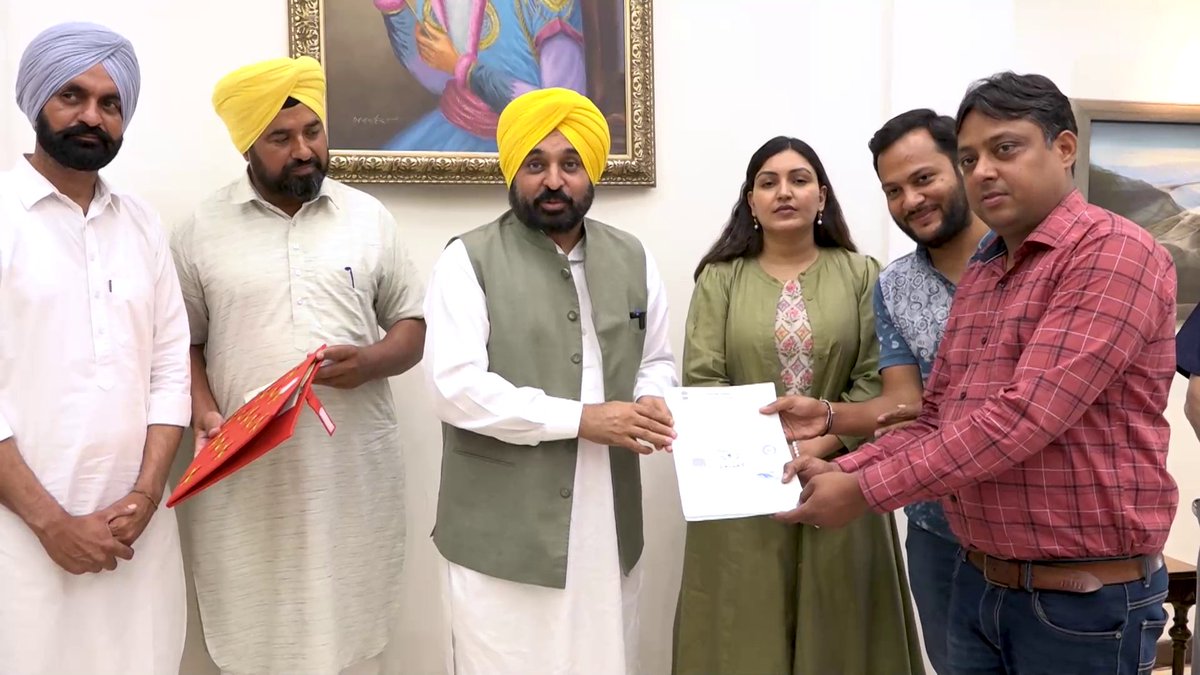 ਖੱਜਲ ਖੁਆਰੀ ਖ਼ਤਮ...ਹਰੇ ਰੰਗ ਦਾ ਸਟਾਂਪ ਪੇਪਰ ਜਾਰੀ... ਇਹ ਸਕੀਮ ਲਾਗੂ ਕਰਨ ਵਾਲਾ ਪੰਜਾਬ ਦੇਸ਼ ਦਾ ਪਹਿਲਾ ਸੂਬਾ ਹੋਵੇਗਾ... ਸਾਡਾ ਮਕਸਦ ਪੰਜਾਬ 'ਚ ਵੱਧ ਤੋਂ ਵੱਧ ਨਿਵੇਸ਼ ਲਿਆਉਣਾ ਤੇ ਵਪਾਰੀਆਂ ਨੂੰ ਕਾਰੋਬਾਰ ਪੱਖੀ ਮਹੌਲ ਦੇਣਾ ਹੈ...