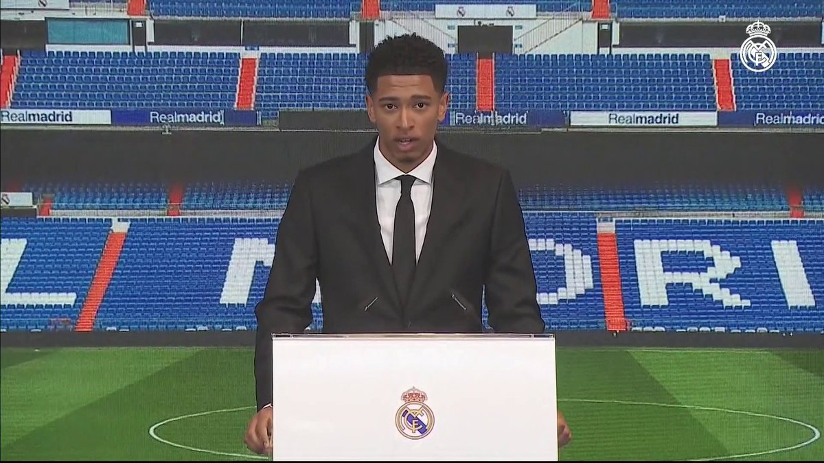 "Thank you for joining me on the proudest day of my life, the day I joined the greatest football club in the history of the game." 💎 "𝐇𝐚𝐥𝐚 𝐌𝐚𝐝𝐫𝐢𝐝!" 🤍 Jude Bellingham addresses the Real Madrid faithful for the first time 🗣️