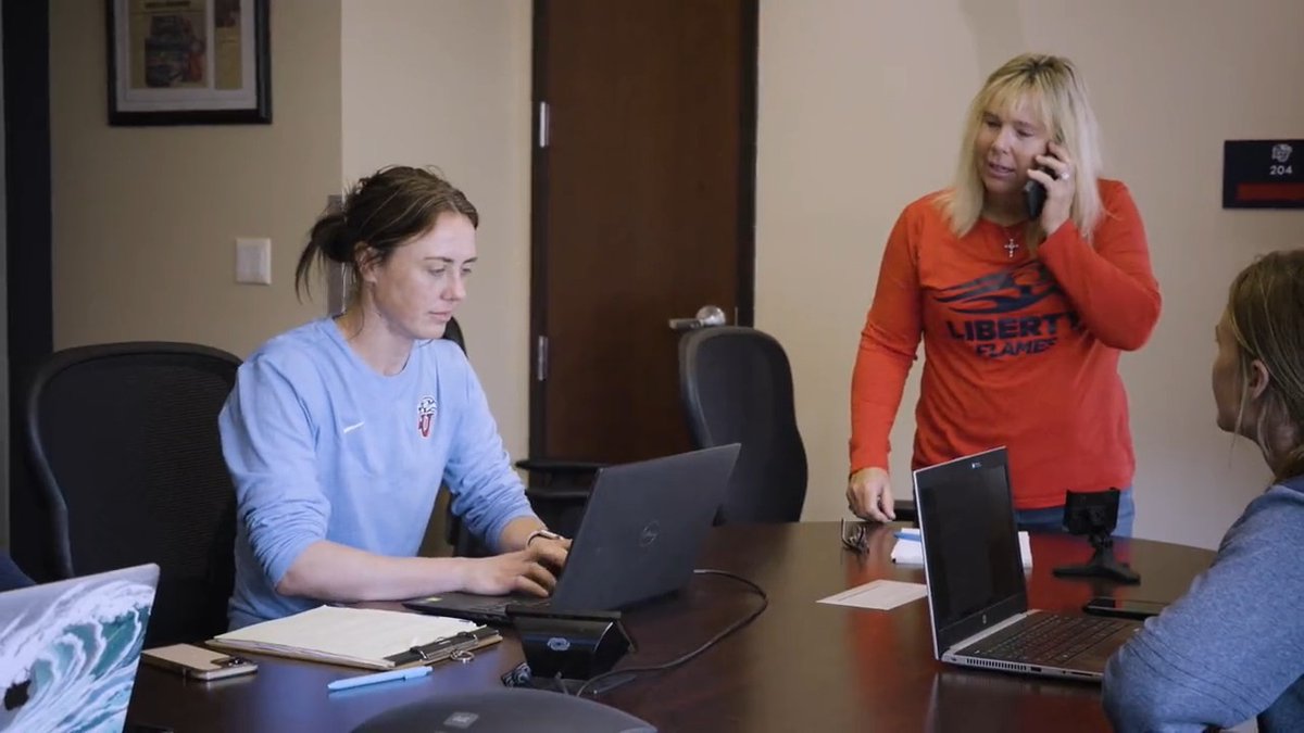 “I’m looking for student-athletes that want to be the best they can be.” Dot Richardson (Dot Richardson) discusses life on the recruiting trail, as she looks for future Flames.