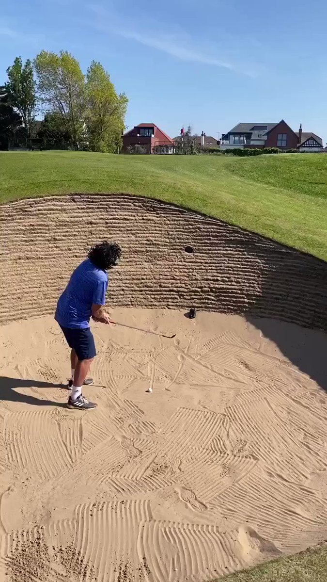 Bunkers can be brutal! 😂 (📹: Instagram/ booboo_lukins)