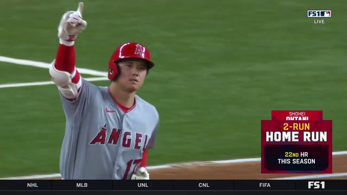 Welcome to the Sho! Shohei Ohtani hits a 2-run homer 443 feet to extend the Angels lead 5-2. This was Ohtani's 4th HR of the series! 🦄