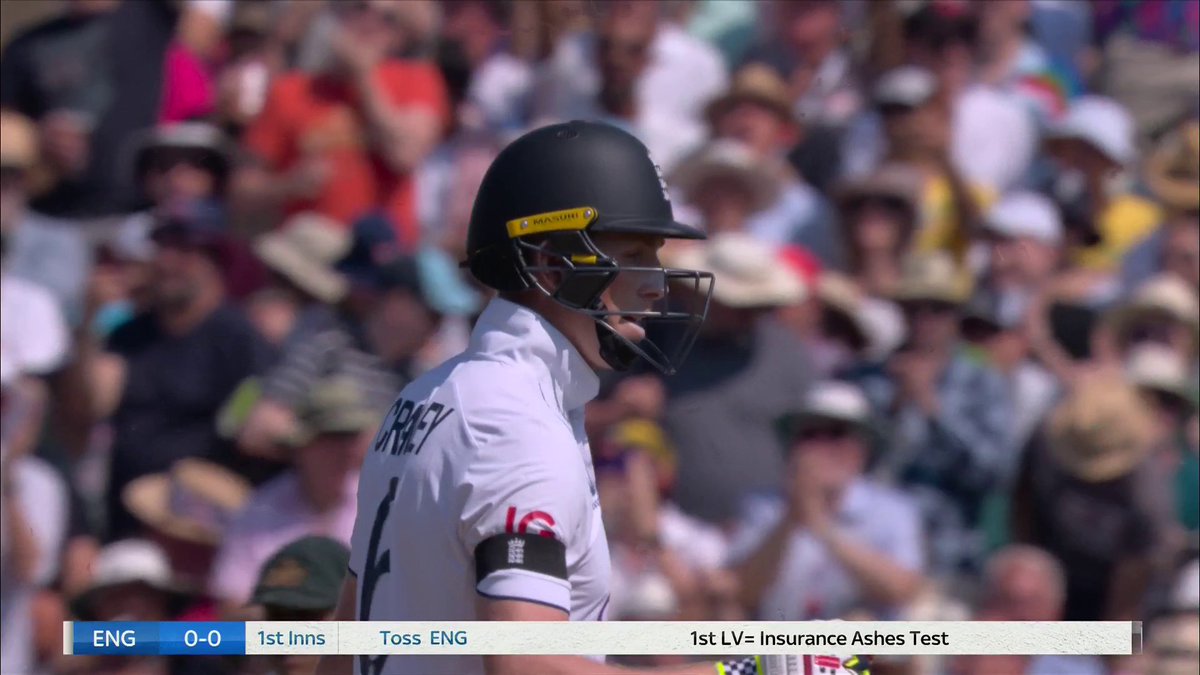 FIRST BALL OF THE ASHES 😍
