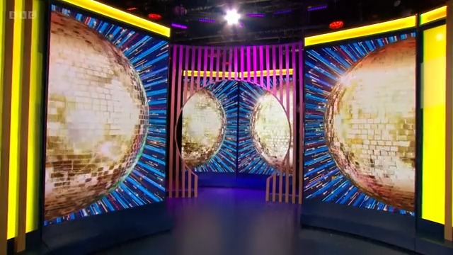 💃 It's finally time to reveal the new host of @BBCStrictly It Takes Two! 🪩 Did you guess who it was? 🤔 #TheOneShow 👉 #BBCStrictly